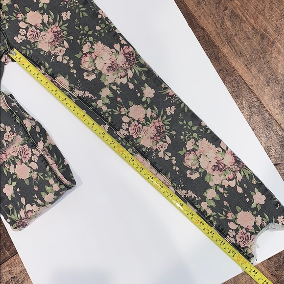 Hudson Dixie Skinny Jeans - Picture 9 of 9